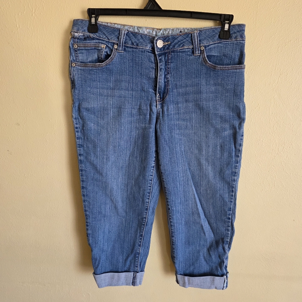 Faded Glory Cuffed Capri Jeans Button Back Pockets Size 12 Cropped Cuff